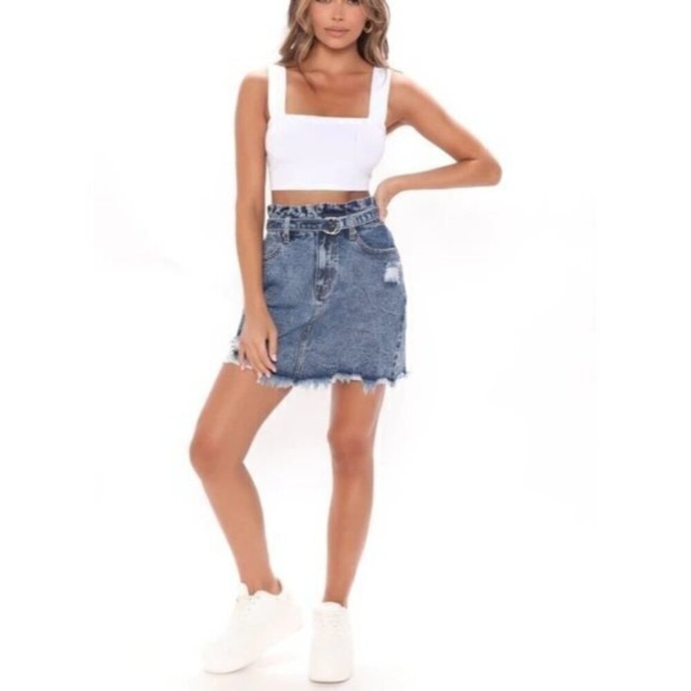 Ambiance Cotton Blend Square Neck Wide Straps White Cropped Tank‎ Size M - Picture 3 of 11